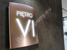 Tablice z numerem piętra podświetlane, tablice piętrowe świecące, cyfry na piętra świecące