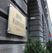 tablica szyld grawerowany z logo