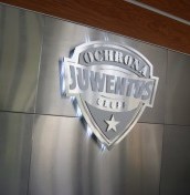 małe podświetlane logotypy