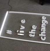 logo led na recepcji