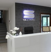 logo led na recepcji