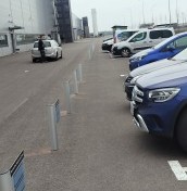 Słupki, tabliczki parkingowe na wymienną treść