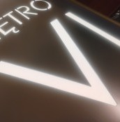 Tablice z numerem piętra podświetlane, tablice piętrowe świecące, cyfry na piętra świecące