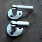 Uchwyty do systemu linkowego, tablice informacyjne  na stalowych linkach